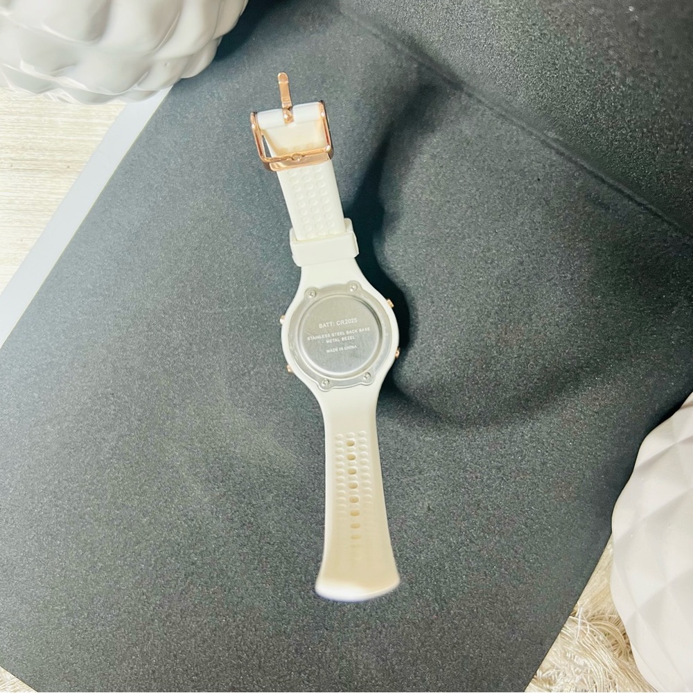 White Silicone Watch - image 7